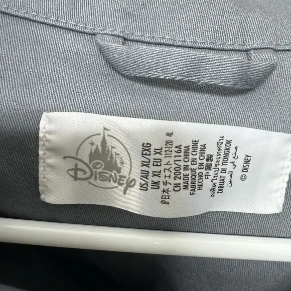 Disney‎ Shirt Jacket Adult XL Gray Haunted Mansion Madame Leota Button Up - Picture 5 of 5